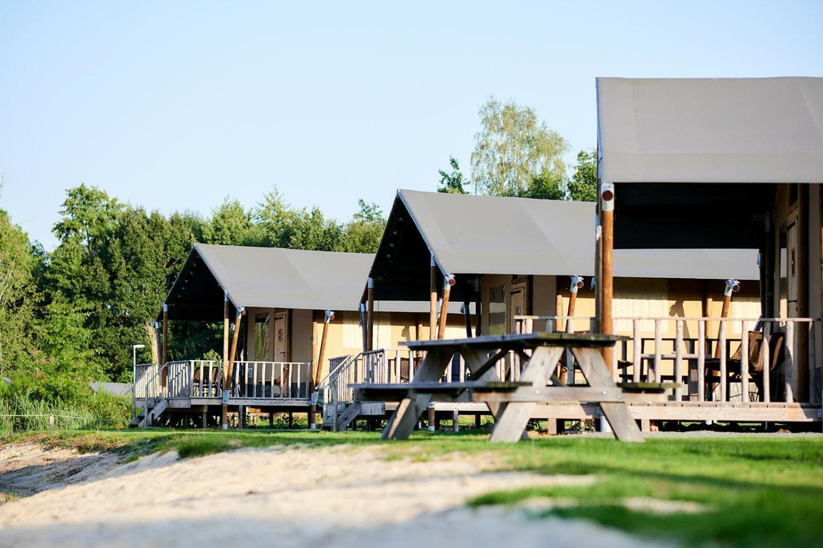 Vakantiepark Sallandshoeve Nieuw-Heeten ภายนอก รูปภาพ