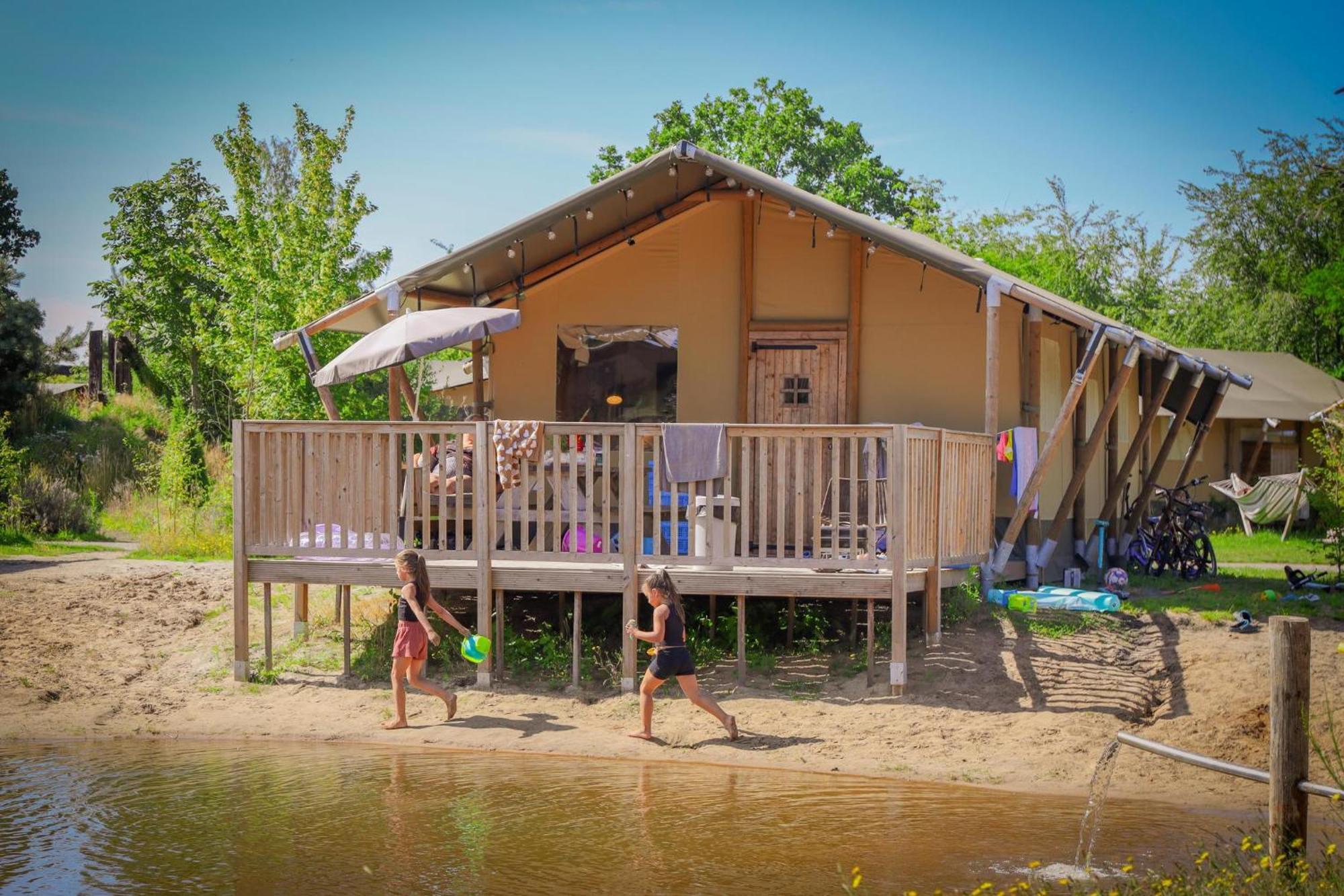 Vakantiepark Sallandshoeve Nieuw-Heeten ภายนอก รูปภาพ